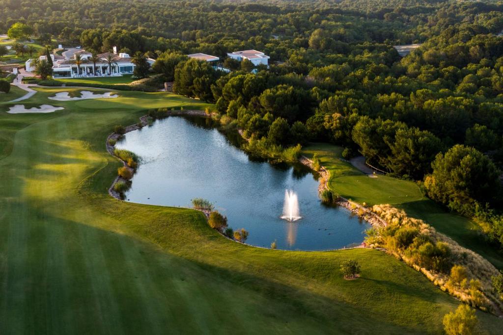 las colinas golf club